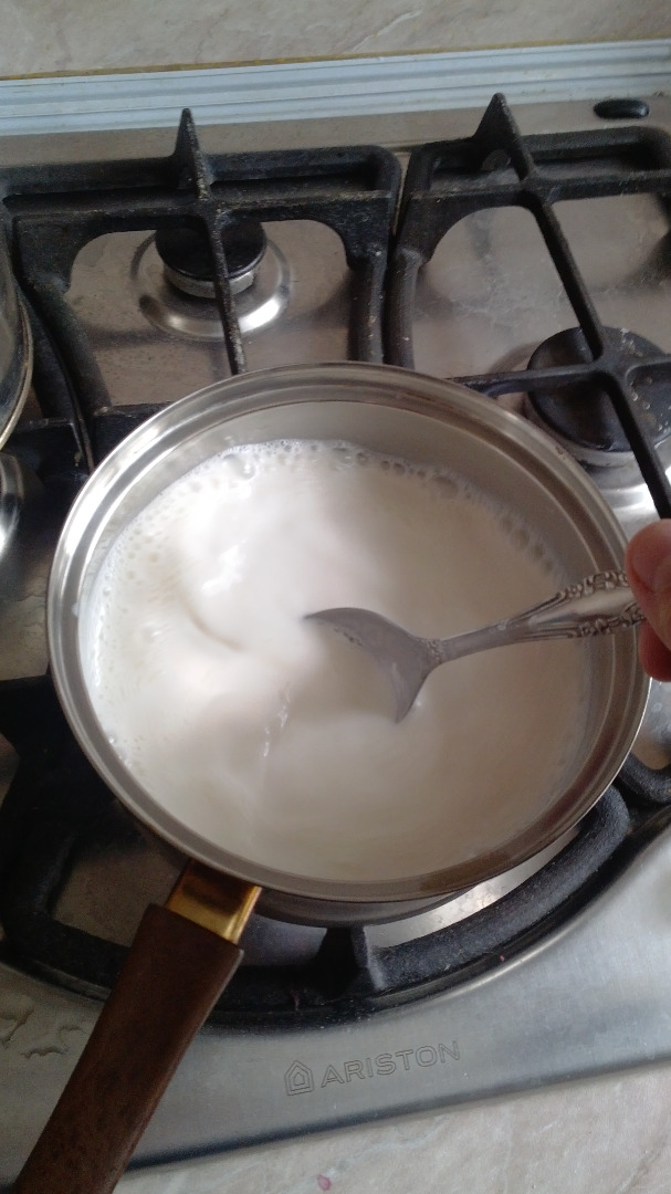 Home yoghurt making