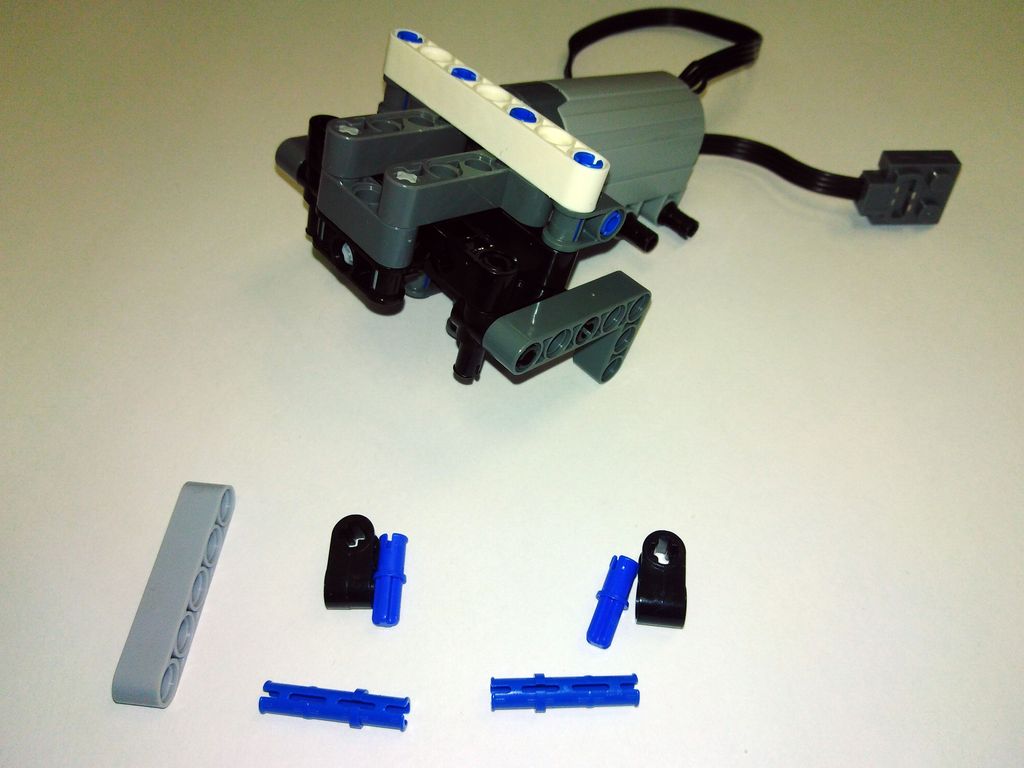Lego technic - Simple RC car - 12